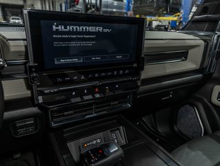2026 GMC Hummer EV SUV in St-Jérôme, Quebec - 19 - w320h240px