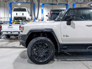 2026 GMC Hummer EV SUV in St-Jérôme, Quebec - 34 - w320h240px