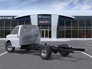 GMC Savana Cutaway 3500  2026 à St-Jérôme, Québec - 3 - w320h240px