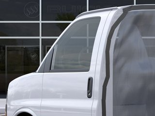 GMC Savana Cutaway 3500  2026 à St-Jérôme, Québec - 12 - w320h240px