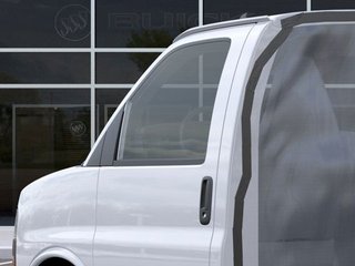 2025 GMC Savana Cutaway 3500 in St-Jérôme, Quebec - 12 - w320h240px