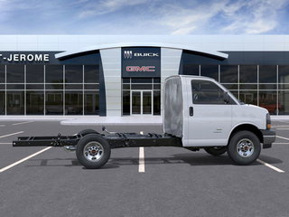 2025 GMC Savana Cutaway 3500 in St-Jérôme, Quebec - 5 - w320h240px