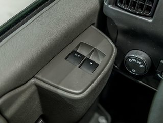 2025 GMC Savana Cutaway 3500 in St-Jérôme, Quebec - 19 - w320h240px
