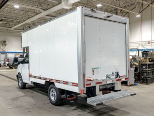 2025 GMC Savana Cutaway 3500 in St-Jérôme, Quebec - 5 - w320h240px