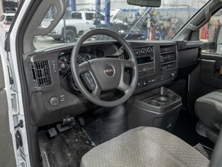 GMC Savana Cutaway 3500  2026 à St-Jérôme, Québec - 12 - w320h240px