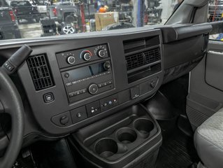 2026 GMC Savana Cutaway 3500 in St-Jérôme, Quebec - 17 - w320h240px