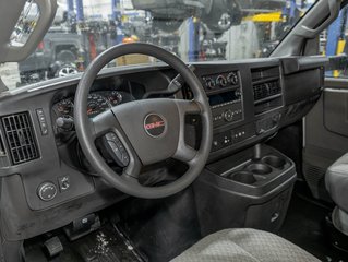 2026 GMC Savana Cutaway 3500 in St-Jérôme, Quebec - 12 - w320h240px