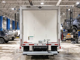 2026 GMC Savana Cutaway 3500 in St-Jérôme, Quebec - 6 - w320h240px