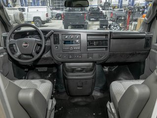 2026 GMC Savana Cutaway 3500 in St-Jérôme, Quebec - 4 - w320h240px