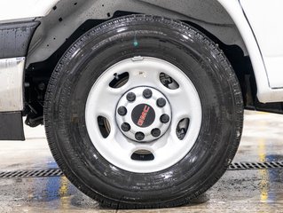 2026 GMC Savana Cutaway 3500 in St-Jérôme, Quebec - 25 - w320h240px