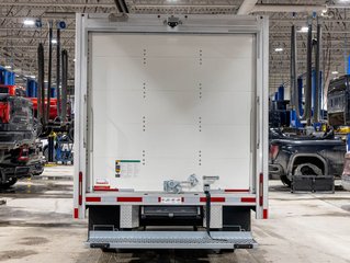 GMC Savana Cutaway 3500  2026 à St-Jérôme, Québec - 6 - w320h240px