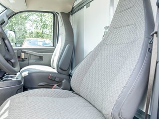 2026 GMC Savana Cutaway 3500 in St-Jérôme, Quebec - 10 - w320h240px
