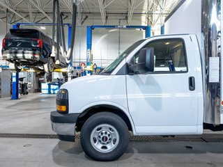 2026 GMC Savana Cutaway 3500 in St-Jérôme, Quebec - 25 - w320h240px