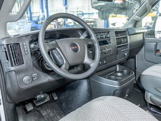 GMC Savana Cutaway 3500  2026 à St-Jérôme, Québec - 12 - w320h240px
