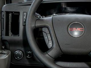 2025 GMC Savana Passenger in St-Jérôme, Quebec - 13 - w320h240px