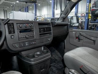 2025 GMC Savana Passenger in St-Jérôme, Quebec - 15 - w320h240px