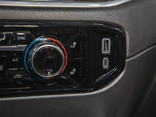 2025 GMC Sierra 1500 in St-Jérôme, Quebec - 24 - w320h240px