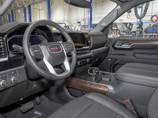 2025 GMC Sierra 1500 in St-Jérôme, Quebec - 12 - w320h240px