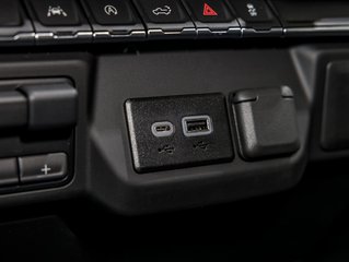 2025 GMC Sierra 1500 in St-Jérôme, Quebec - 25 - w320h240px