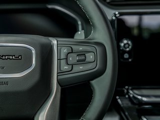 2025 GMC Sierra 1500 in St-Jérôme, Quebec - 16 - w320h240px