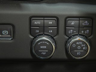 2025 GMC Sierra 1500 in St-Jérôme, Quebec - 25 - w320h240px