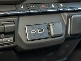 2026 GMC Sierra 3500 HD in St-Jérôme, Quebec - 25 - w320h240px