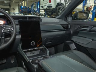 2026 GMC Terrain in St-Jérôme, Quebec - 19 - w320h240px