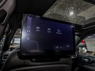 2025 GMC Yukon XL in St-Jérôme, Quebec - 12 - w320h240px