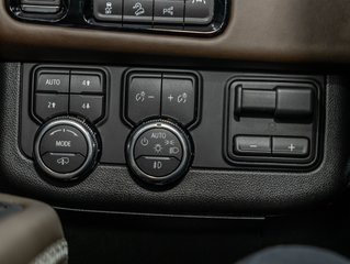 2026 GMC Yukon XL in St-Jérôme, Quebec - 27 - w320h240px