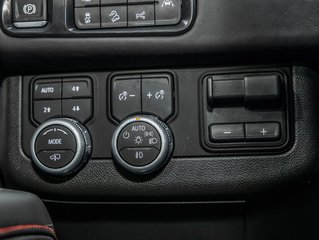 2026 GMC Yukon XL in St-Jérôme, Quebec - 27 - w320h240px