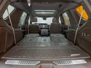 2023 GMC Yukon in St-Jérôme, Quebec - 35 - w320h240px