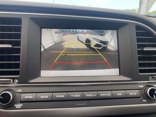 Hyundai Elantra  2018 à St-Jérôme, Québec - 13 - w320h240px