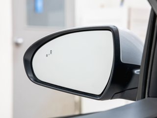 Hyundai Ioniq Electric  2019 à St-Jérôme, Québec - 32 - w320h240px