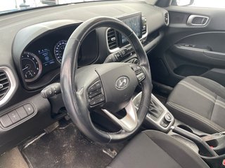 2021 Hyundai Venue in St-Jérôme, Quebec - 4 - w320h240px