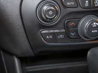 2021 Jeep Cherokee in St-Jérôme, Quebec - 21 - w320h240px