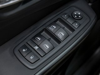2021 Jeep Cherokee in St-Jérôme, Quebec - 26 - w320h240px