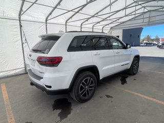 Jeep Grand Cherokee  2017 à St-Jérôme, Québec - 9 - w320h240px