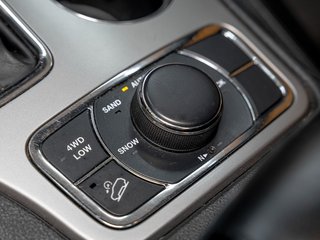 2019 Jeep Grand Cherokee in St-Jérôme, Quebec - 24 - w320h240px