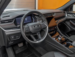 2022 Jeep Grand Cherokee in St-Jérôme, Quebec - 2 - w320h240px