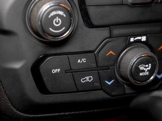 Jeep Renegade  2019 à St-Jérôme, Québec - 22 - w320h240px