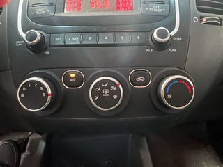 2018 Kia Forte in St-Jérôme, Quebec - 13 - w320h240px