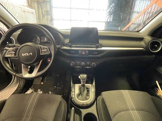 2023 Kia Forte in St-Jérôme, Quebec - 3 - w320h240px