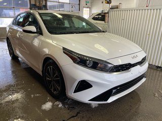 2023 Kia Forte in St-Jérôme, Quebec - 9 - w320h240px