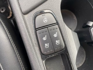 2017 Kia NIRO in St-Jérôme, Quebec - 10 - w320h240px