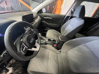 2021 Kia Seltos in St-Jérôme, Quebec - 3 - w320h240px