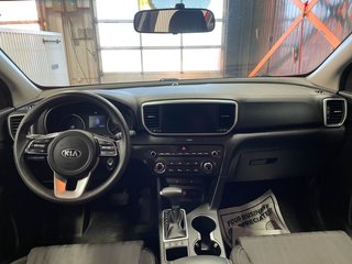 2020 Kia Sportage in St-Jérôme, Quebec - 10 - w320h240px