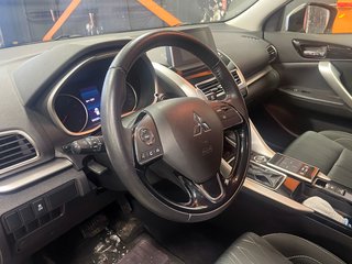 Mitsubishi ECLIPSE CROSS  2019 à St-Jérôme, Québec - 3 - w320h240px