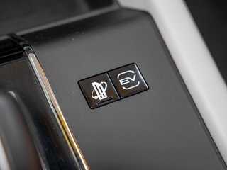 Mitsubishi Outlander Plug-In Hybrid  2024 à St-Jérôme, Québec - 25 - w320h240px