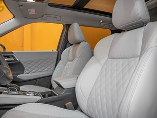 Mitsubishi Outlander Plug-In Hybrid  2024 à St-Jérôme, Québec - 11 - w320h240px