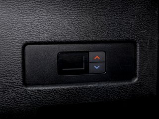 2024 Mitsubishi Outlander Plug-In Hybrid in St-Jérôme, Quebec - 32 - w320h240px